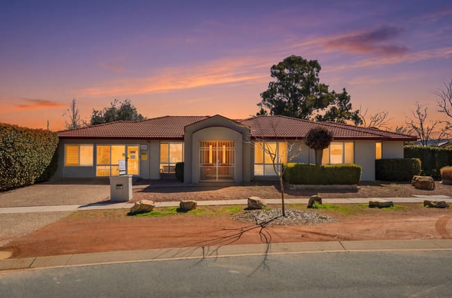9 Carstairs Circuit Amaroo ACT 2914 9 Carstairs Circuit Amaroo ACT 2914
