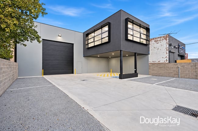 262 Mcintyre Road Sunshine North VIC 3020 262 Mcintyre Road Sunshine North VIC 3020