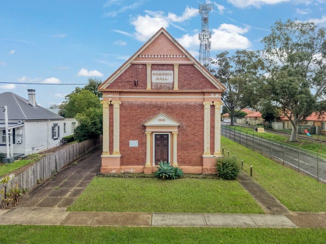 125 George Street East Maitland NSW 2323 125 George Street East Maitland NSW 2323
