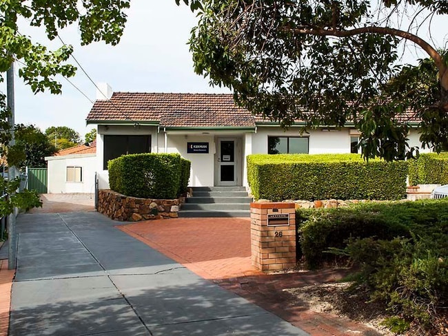 26 Kearns Crescent Ardross WA 6153 26 Kearns Crescent Ardross WA 6153