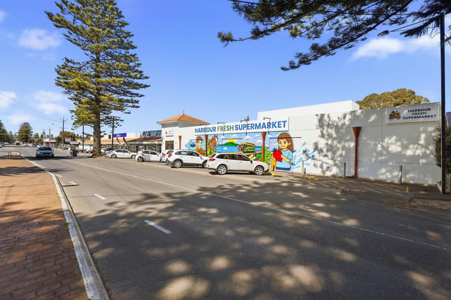 Harbor Traders Shopping Centre 68-78 Victoria Street and 1-3 Newland Road Victor Harbor SA 5211 Harbor Traders Shopping Centre 68-78 Victoria Street and 1-3 Newland Road Victor Harbor SA 5211
