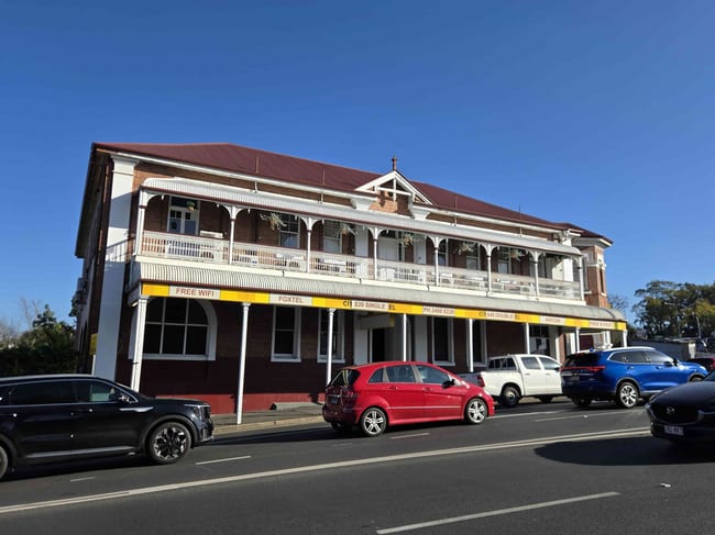 277 & 277A Brisbane Street West Ipswich QLD 4305 277 & 277A Brisbane Street West Ipswich QLD 4305