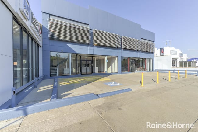 15 & 16 Kable Avenue Tamworth NSW 2340 15 & 16 Kable Avenue Tamworth NSW 2340