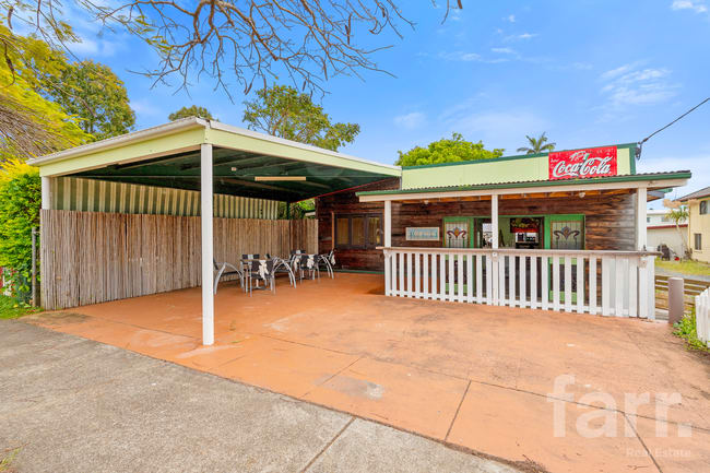 12 COLBURN AVENUE Victoria Point QLD 4165 12 COLBURN AVENUE Victoria Point QLD 4165