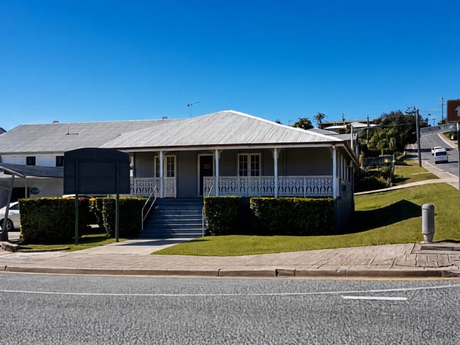 4 Goondoon Street Gladstone Central QLD 4680 4 Goondoon Street Gladstone Central QLD 4680