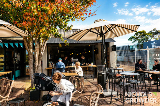 15 Main Street Mornington VIC 3931 15 Main Street Mornington VIC 3931