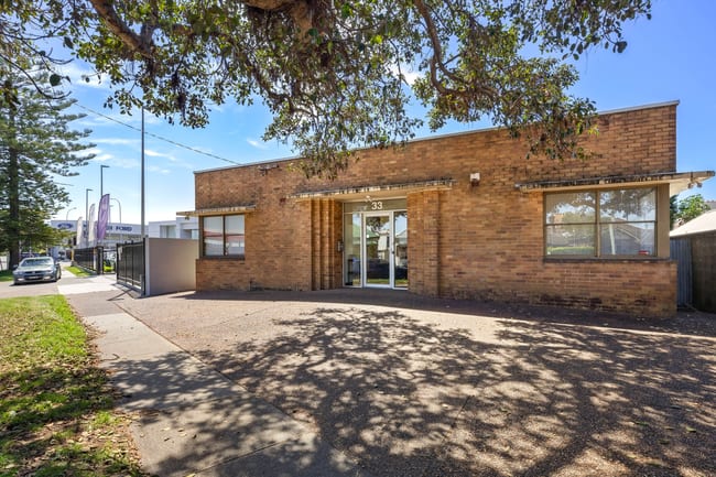 33 Gordon Avenue Hamilton NSW 2303