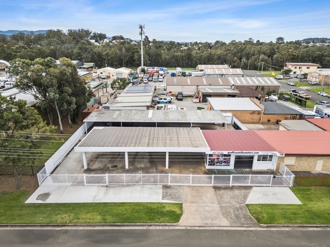 2/2 Mineral Road Oak Flats NSW 2529