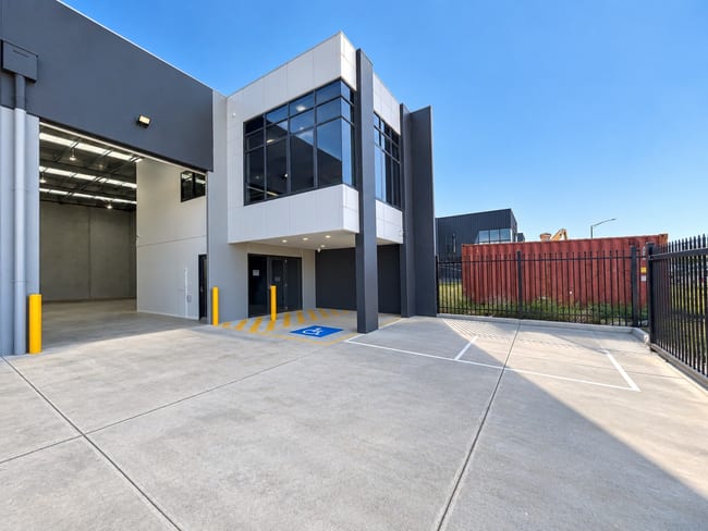 Unit 1/13 Craftsman Drive Diggers Rest VIC 3427