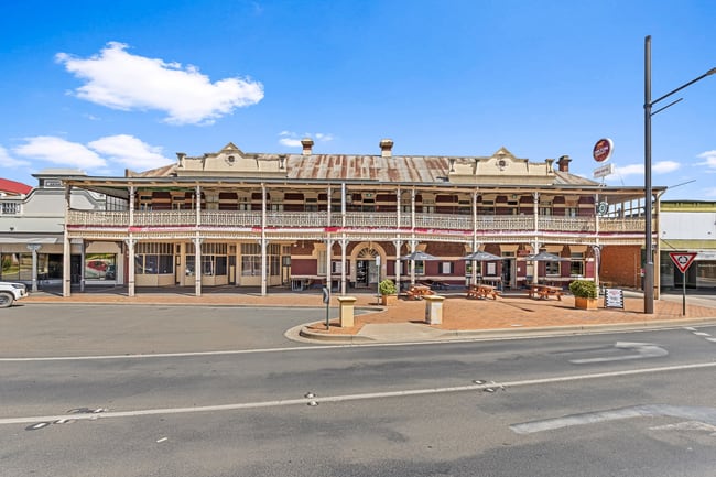 21 Seignior Street Junee NSW 2663 21 Seignior Street Junee NSW 2663