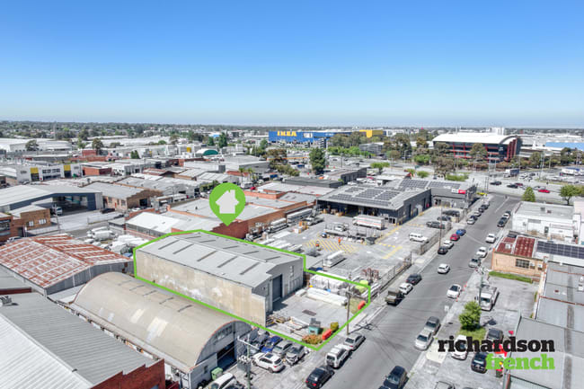 60 Cambro Road Clayton VIC 3168