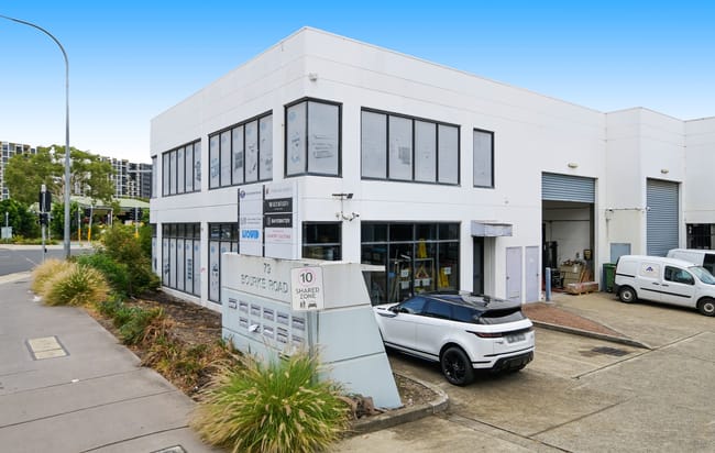 Unit 1/79 Bourke Road Alexandria NSW 2015 Unit 1/79 Bourke Road Alexandria NSW 2015