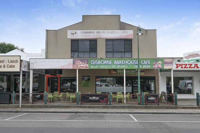 28 Aiken Street Gisborne VIC 3437 28 Aiken Street Gisborne VIC 3437