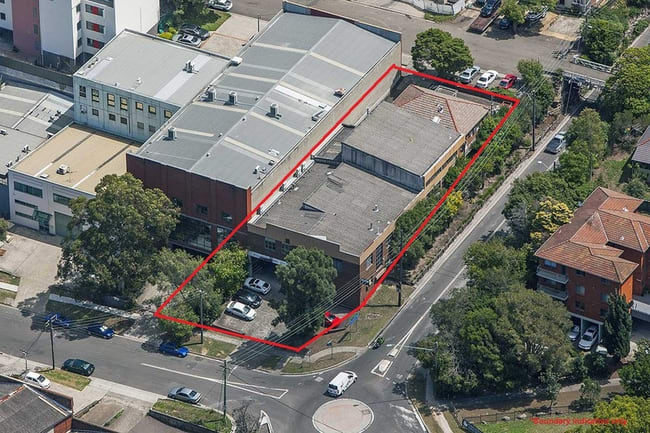 115 Bowden Street Meadowbank NSW 2114 115 Bowden Street Meadowbank NSW 2114