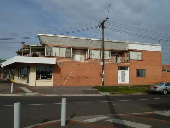 23 Military Road Avondale Heights VIC 3034