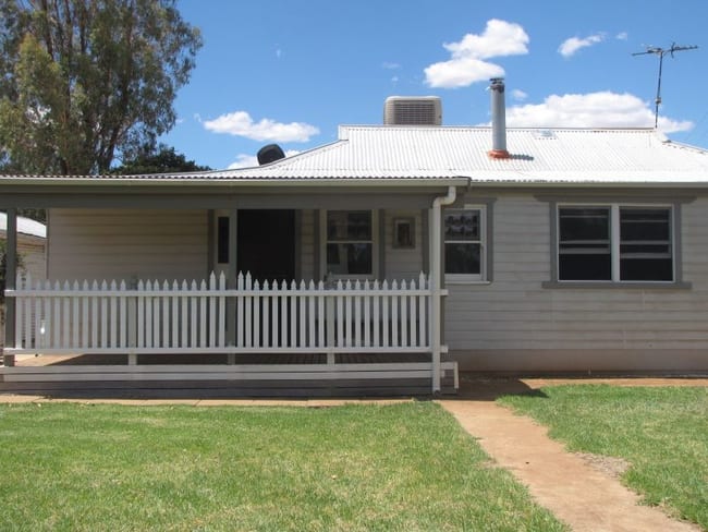 24 Mena Road Rankins Springs NSW 2669 24 Mena Road Rankins Springs NSW 2669
