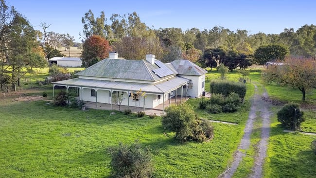 2 River Rd Goomalibee VIC 3673