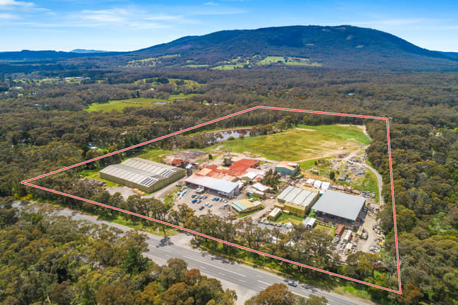 988 Black Forest Drive Woodend VIC 3442 988 Black Forest Drive Woodend VIC 3442