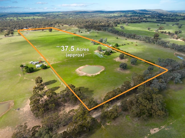 762 Derrinal-Crosbie Road Ladys Pass VIC 3523