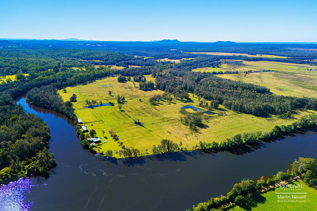 1 Fentons Island Limeburners Creek NSW 2444