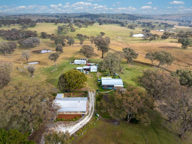 695 Caloola Road Newbridge NSW 2795 695 Caloola Road Newbridge NSW 2795