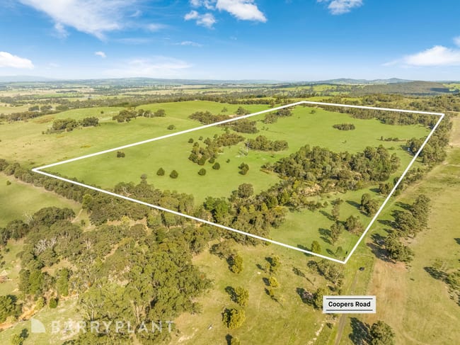 15D / 125 McHargs Road Willowmavin VIC 3764