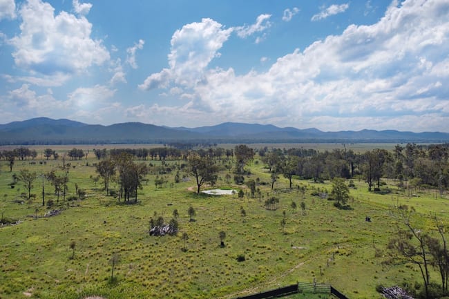"Santa Glen" 513 Norton Road Boyne Valley QLD 4680 "Santa Glen" 513 Norton Road Boyne Valley QLD 4680