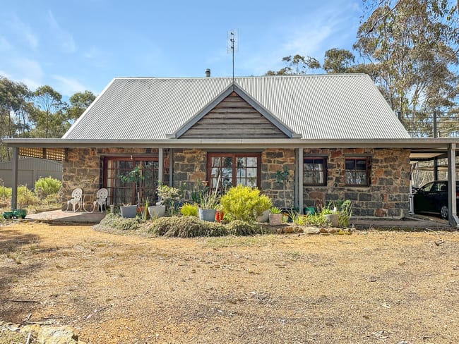 32 Alma-Bowenvale Road, Alma VIC 3465 32 Alma-Bowenvale Road, Alma VIC 3465