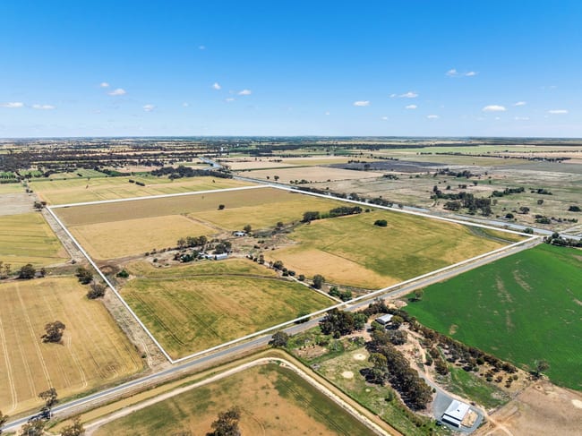 97 Murdoch Road Fairy Dell VIC 3561 97 Murdoch Road Fairy Dell VIC 3561