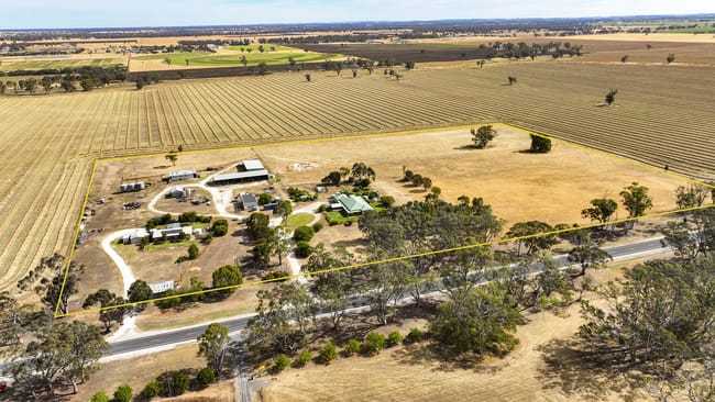 377 Cannawigara Road Bordertown SA 5268 377 Cannawigara Road Bordertown SA 5268