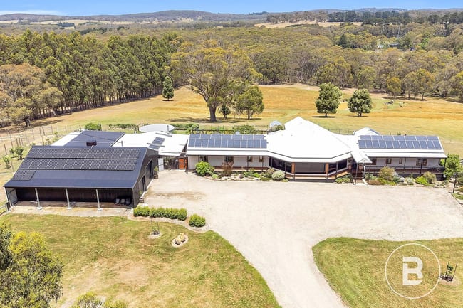 92 Cartons Road Gordon VIC 3345 92 Cartons Road Gordon VIC 3345