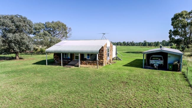 140 Manusu Drive Mendooran NSW 2842 140 Manusu Drive Mendooran NSW 2842