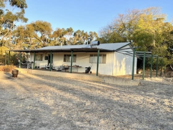 964 Dobaderry Road Beverley WA 6304