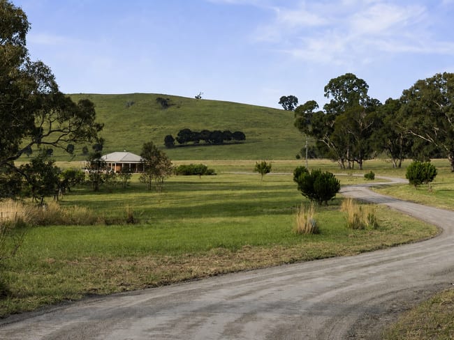 31 High Vista Court Mansfield VIC 3722 31 High Vista Court Mansfield VIC 3722