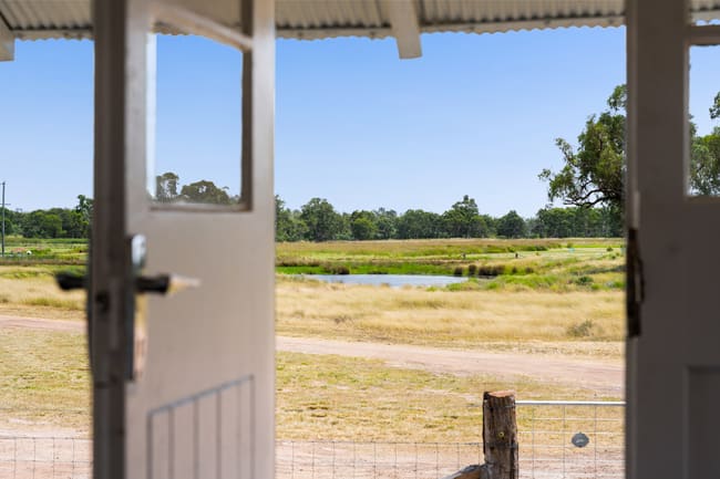 "Hutton Rest" 99 Seibel Lane Pratten QLD 4370