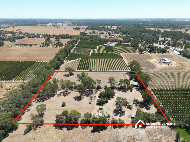 6989B Goulburn Valley Highway Koonoomoo VIC 3644