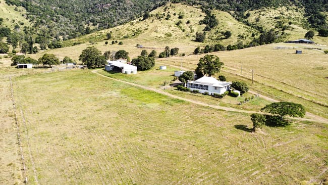 47 Kropps Rd Mount Archer QLD 4514 47 Kropps Rd Mount Archer QLD 4514