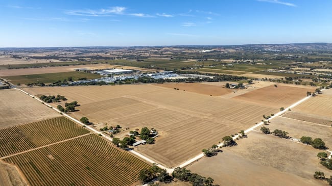 217 Carrara Hill Road Ebenezer SA 5355 217 Carrara Hill Road Ebenezer SA 5355