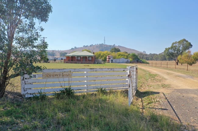 'Riverview', 70 Rugby Road Boorowa NSW 2586