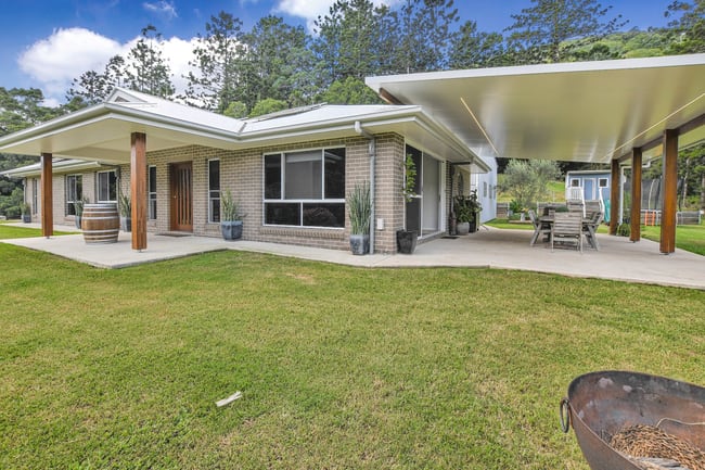364 Mullins Creek Road Goomboorian QLD 4570 364 Mullins Creek Road Goomboorian QLD 4570