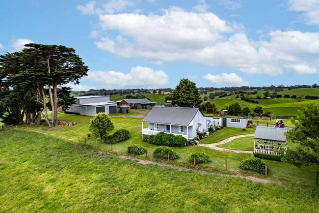 172 Sullivans Road Whitelaw VIC 3950 172 Sullivans Road Whitelaw VIC 3950