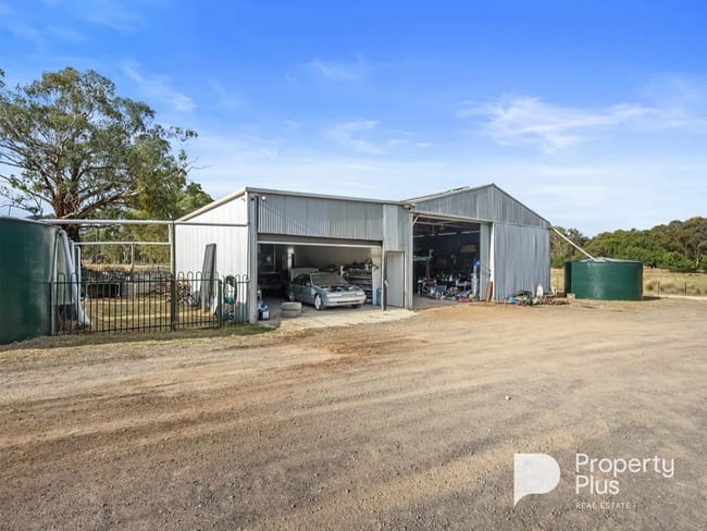 15 Logan Road Bowenvale VIC 3465