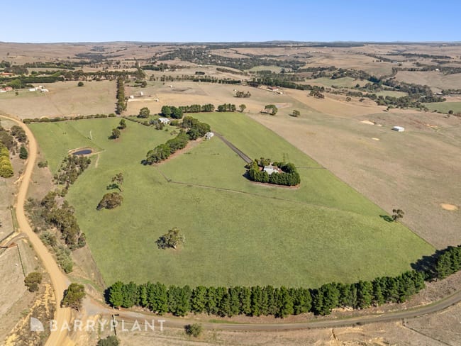 69-71 Simons Hill Road Darraweit Guim VIC 3756 69-71 Simons Hill Road Darraweit Guim VIC 3756