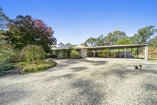 120 HIGHLANDS ROAD Seymour VIC 3660 120 HIGHLANDS ROAD Seymour VIC 3660