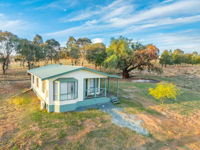 28 Wicks Street Moorbel NSW 2804