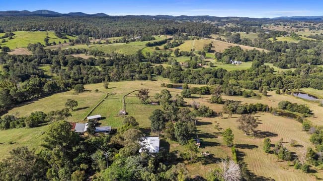 448 North Deep Creek Road North Deep Creek QLD 4570 448 North Deep Creek Road North Deep Creek QLD 4570