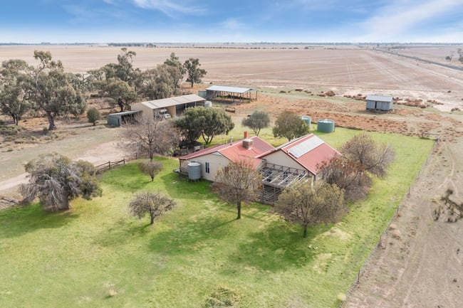 42 Walkers Road Pyramid Hill VIC 3575 42 Walkers Road Pyramid Hill VIC 3575