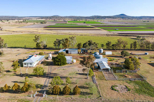 "Karinya" 586 Moran Road Linthorpe QLD 4356 "Karinya" 586 Moran Road Linthorpe QLD 4356