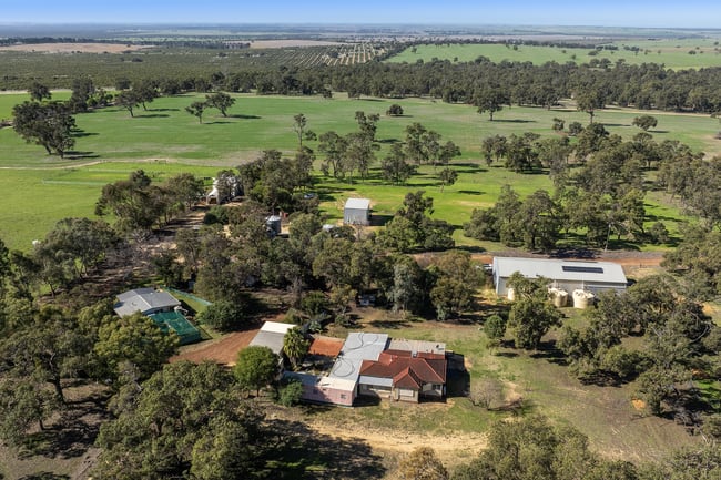 2272 North West Road Dandaragan WA 6507 2272 North West Road Dandaragan WA 6507