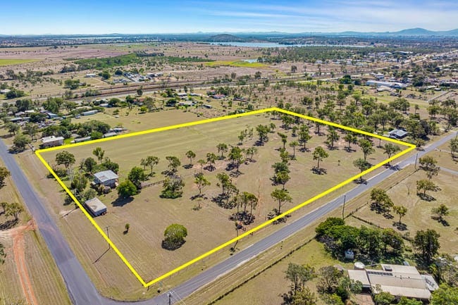 29 Stewart Street Gracemere QLD 4702 29 Stewart Street Gracemere QLD 4702